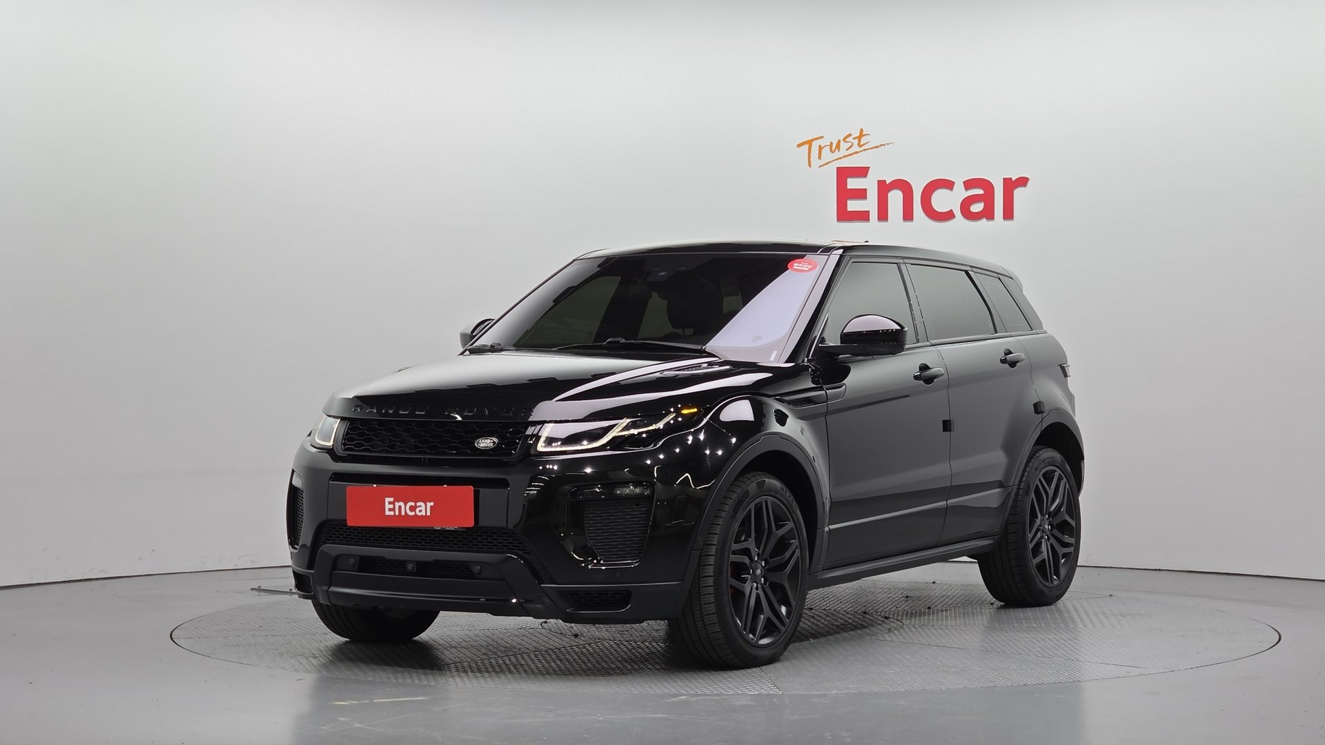 LAND ROVER RANGE ROVER EVOQUE - View 1