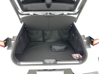 صورة 33 لـ 2024 Toyota CROWN SPORT