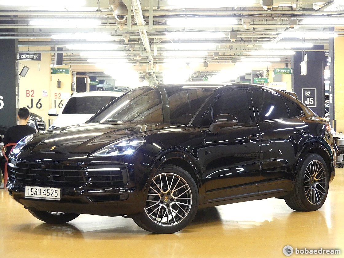 PORSCHE CAYENNE - View 1