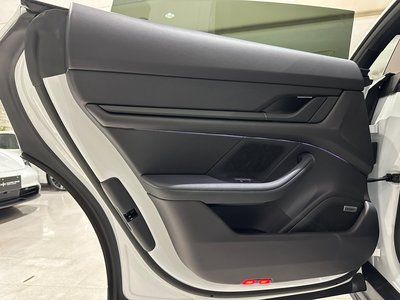 2023 Porsche TAYCAN — миниатюра 111