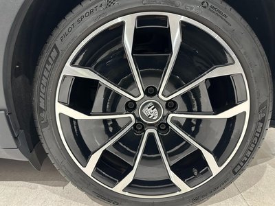 2023 Porsche TAYCAN — миниатюра 118