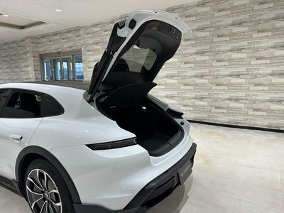 2023 Porsche TAYCAN — миниатюра 51