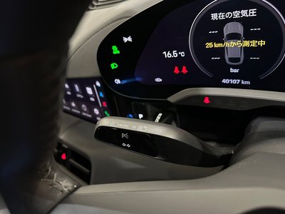 2023 Porsche TAYCAN — миниатюра 75