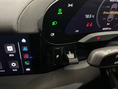 2023 Porsche TAYCAN — миниатюра 101