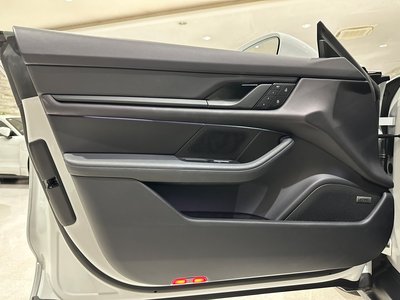 2023 Porsche TAYCAN — миниатюра 106