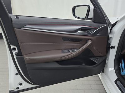صورة مصغرة 14 لـ 2022 BMW 5 SERIES