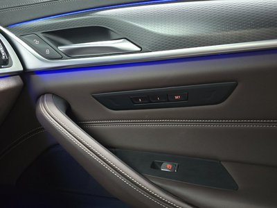 صورة مصغرة 33 لـ 2022 BMW 5 SERIES