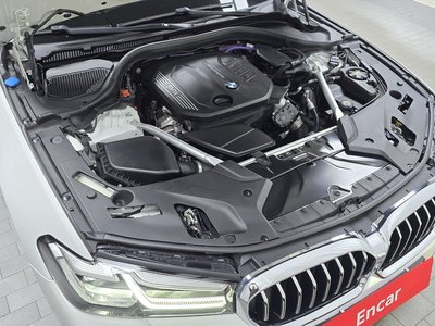 صورة 7 لـ 2022 BMW 5 SERIES