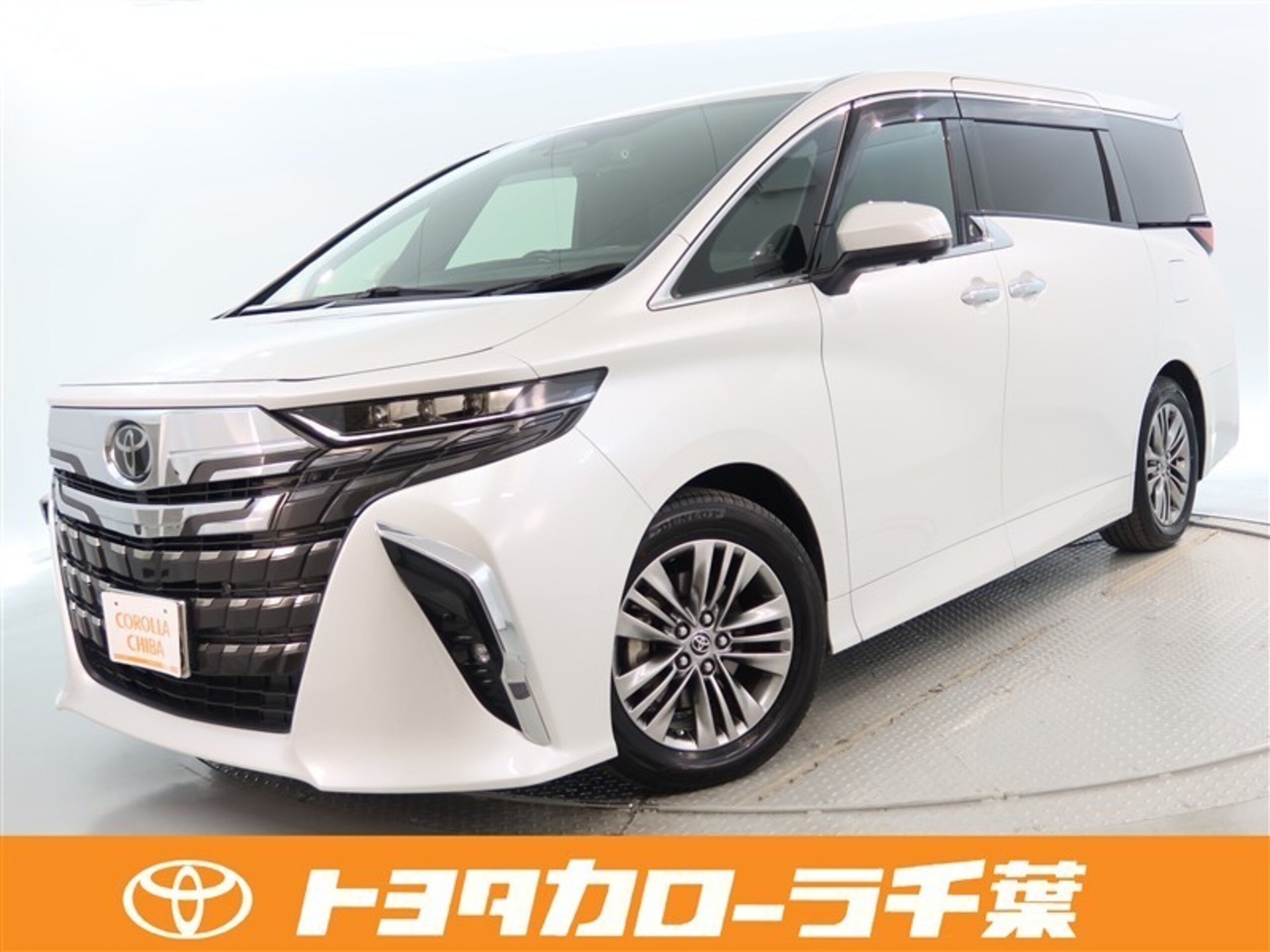TOYOTA ALPHARD - View 1