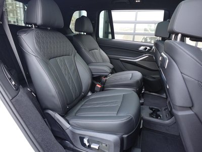 2024 BMW X7 缩略图 19