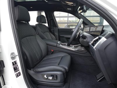 2024 BMW X7 缩略图 17
