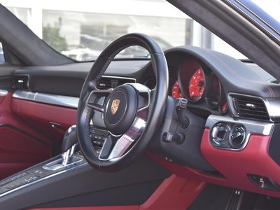 صورة 2 لـ 2017 Porsche 911