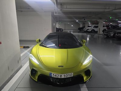 MCLAREN GT - 1