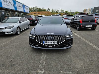 2021 Genesis G90 照片 2