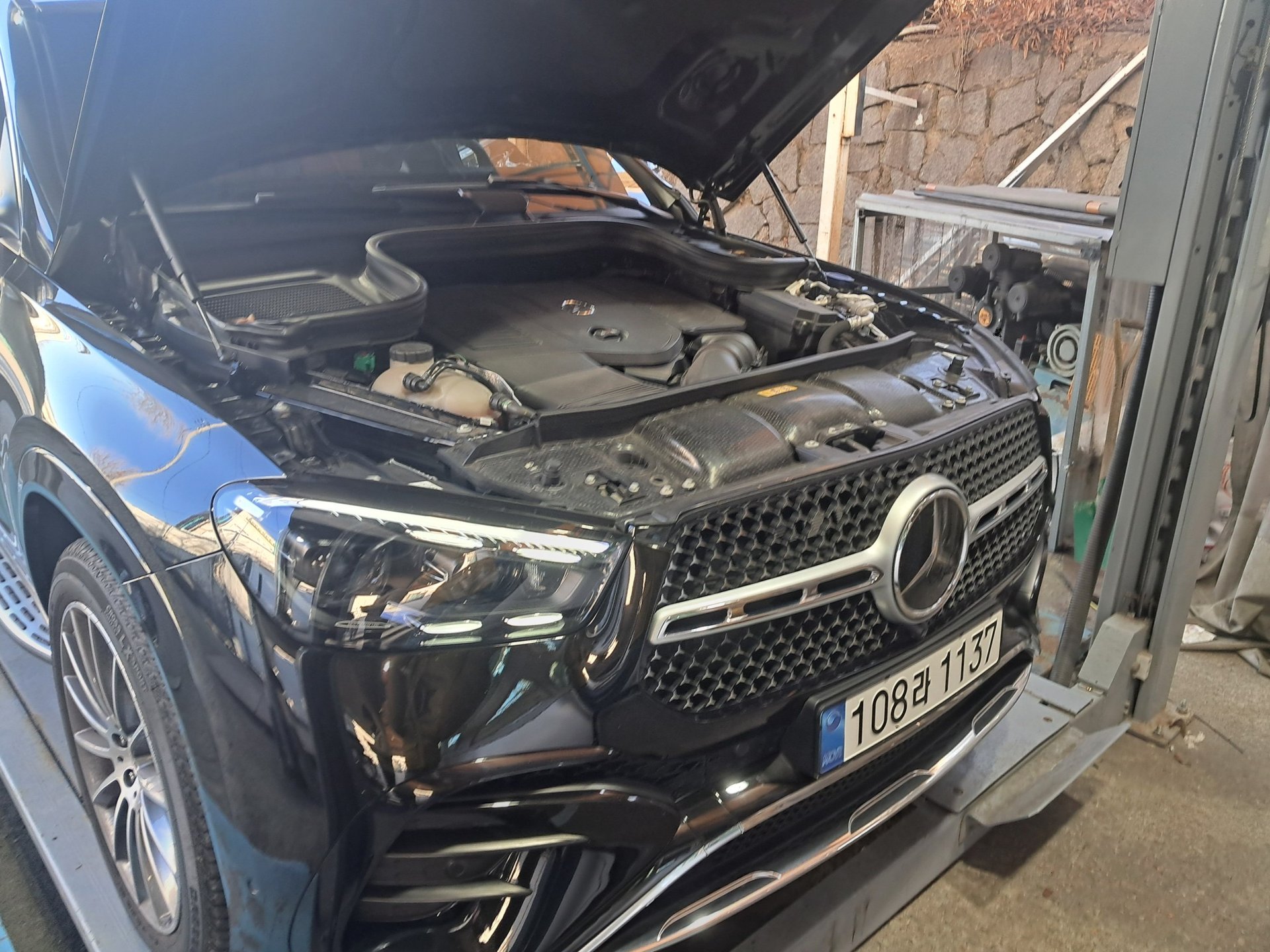 MERCEDES-BENZ GLE - View 1