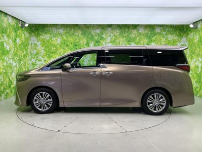2023 Toyota ALPHARD — фото 2
