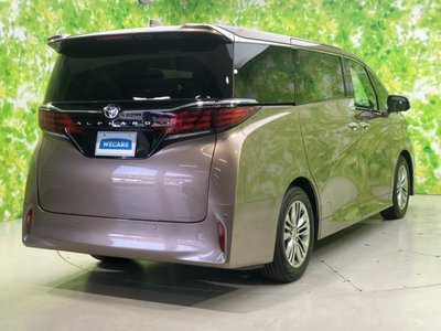 2023 Toyota ALPHARD — фото 3