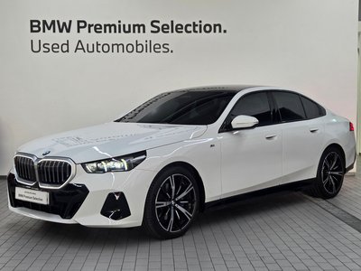 BMW 5 SERIES - 1