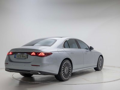 MERCEDES-BENZ E-CLASS - 4
