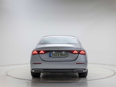 MERCEDES-BENZ E-CLASS - 3