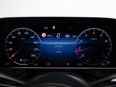 MERCEDES-BENZ E-CLASS - 8
