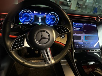 صورة 8 لـ 2023 Mercedes-BENZ EQE