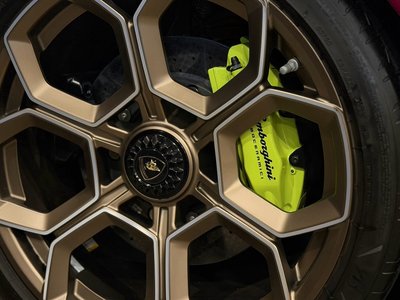 صورة 9 لـ 2024 Lamborghini HURACAN