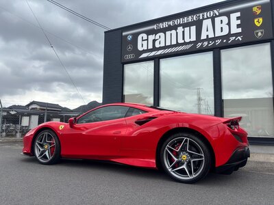 FERRARI F8 - 7