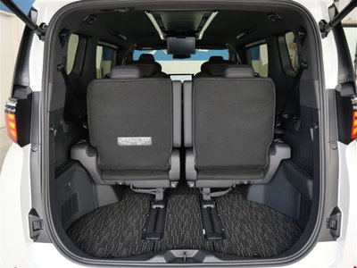 2023 Toyota ALPHARD — миниатюра 11