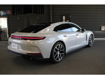 PORSCHE PANAMERA - 5