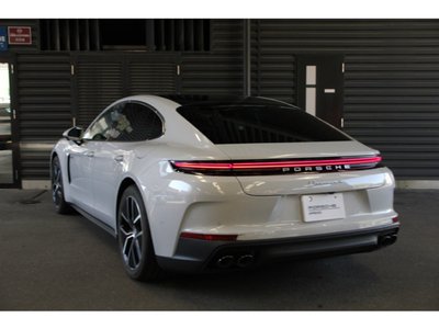 PORSCHE PANAMERA - 3