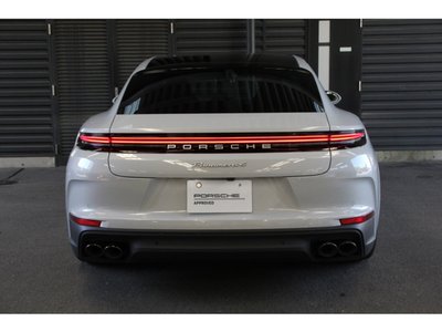 PORSCHE PANAMERA - 4