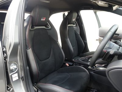 صورة مصغرة 28 لـ 2025 Toyota GR COROLLA