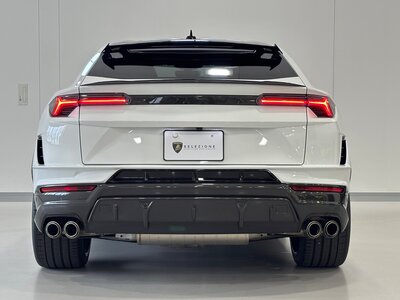LAMBORGHINI URUS - 6