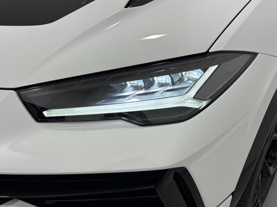 LAMBORGHINI URUS - 9