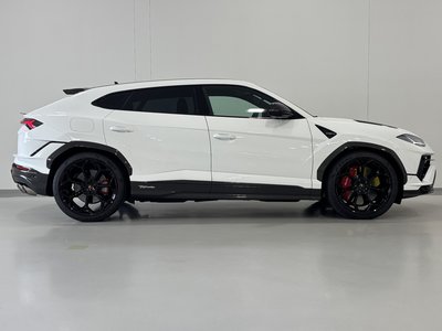 LAMBORGHINI URUS - 8