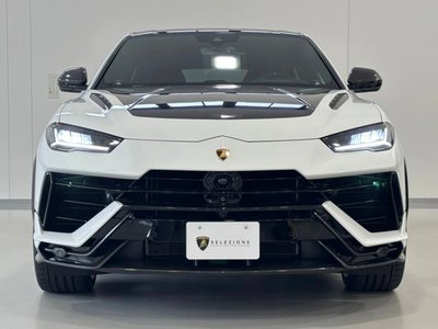 LAMBORGHINI URUS - 4