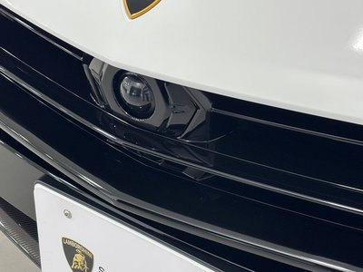 LAMBORGHINI URUS - 10