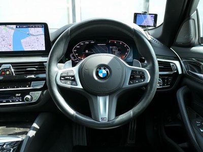 2020 BMW 5 SERIES — фото 6