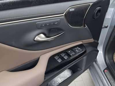 2023 Lexus ES — миниатюра 35