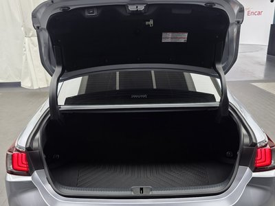 2023 Lexus ES — миниатюра 26