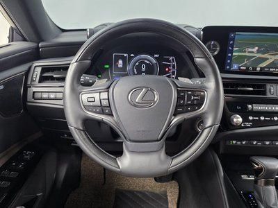 2023 Lexus ES — миниатюра 19