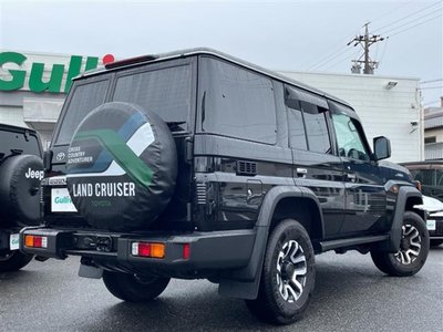 2025 Toyota LAND CRUISER 70 — миниатюра 32