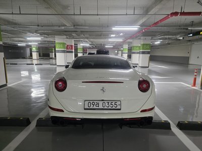 FERRARI CALIFORNIA - 2