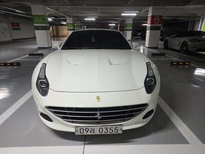 FERRARI CALIFORNIA - 1