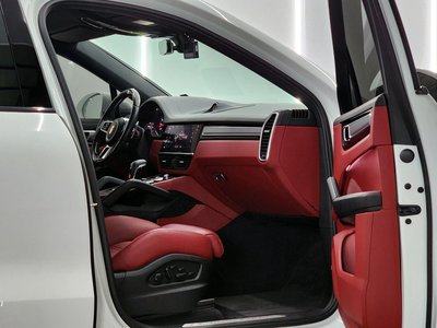 PORSCHE CAYENNE - 10