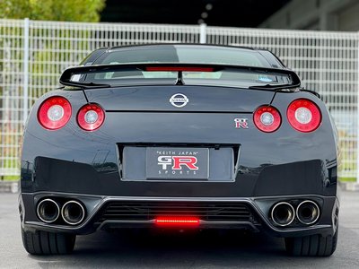 NISSAN GT-R - 4