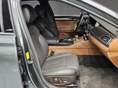 2019 Genesis G90 缩略图 16