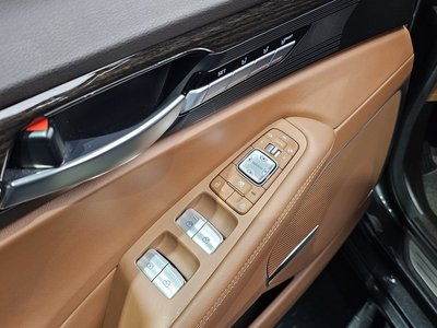2019 Genesis G90 缩略图 28
