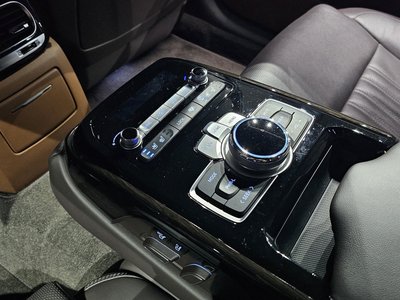 2019 Genesis G90 缩略图 24